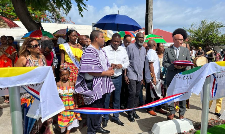 Inauguration du mur des Noms au Bik a Neg Mawon