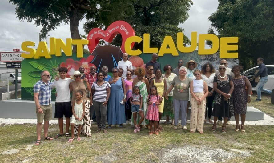 Saint-Claude. Présentation de la nouvelle bannière à l’entrée de ville